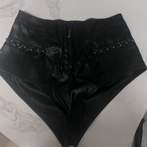 High waist booty biker shorts
